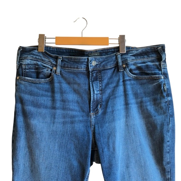 Silver Jeans Most Wanted Flare Max Flex Denim Size 20W - Picture 3 of 13